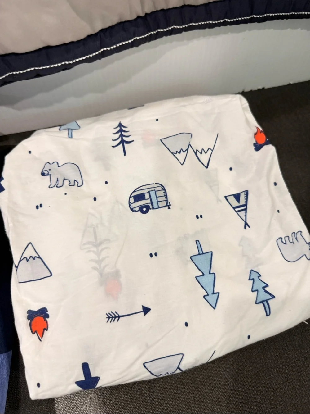 Baby Polar Bear Nursery 3 piece crib Bedding set - new